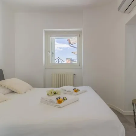 Apartman La Terrazza Di Marta Varenna