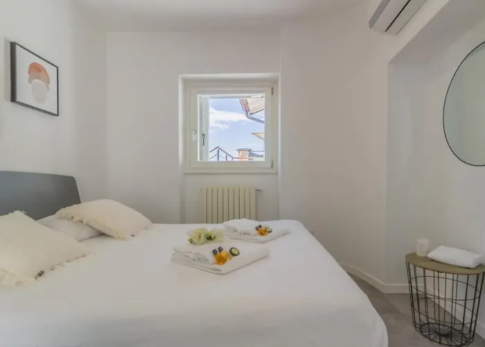 דירה La Terrazza Di Marta ורנה